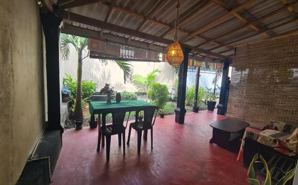 Kavidi Villa Home Stay Tangalle Quarto foto