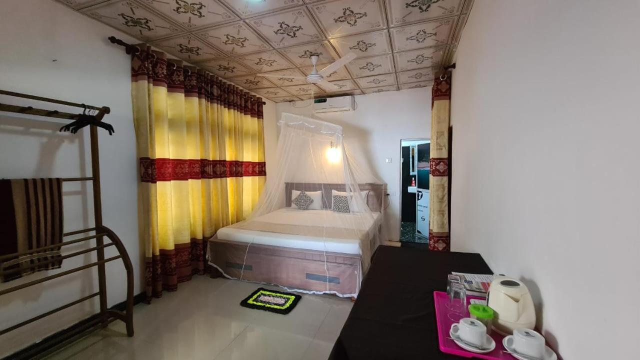 Kavidi Villa Home Stay Tangalle Quarto foto